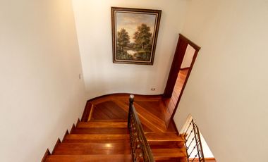 ¡Dos casas de lujo en Cumbayá! – 800 m² construidos en un terreno de 1.200 m²