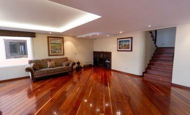 ¡Dos casas de lujo en Cumbayá! – 800 m² construidos en un terreno de 1.200 m²
