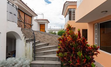 ¡Dos casas de lujo en Cumbayá! – 800 m² construidos en un terreno de 1.200 m²