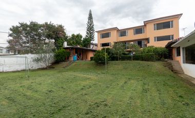 ¡Dos casas de lujo en Cumbayá! – 800 m² construidos en un terreno de 1.200 m²