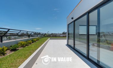 DÚPLEX CON 5 DORMITORIOS / CHACARILLA / ESTRENO