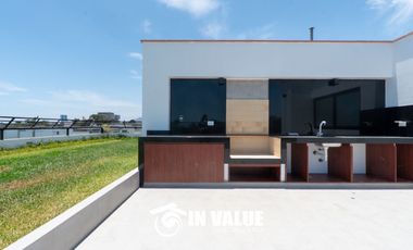 DÚPLEX CON 5 DORMITORIOS / CHACARILLA / ESTRENO