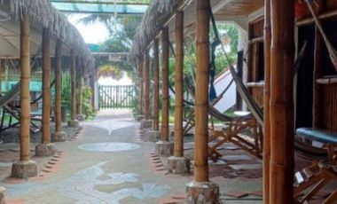 🌊 ¡VENTA DE HERMOSO HOSTAL FRENTE AL MAR EN AYANGUE! 🏨✨