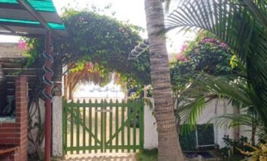 🌊 ¡VENTA DE HERMOSO HOSTAL FRENTE AL MAR EN AYANGUE! 🏨✨