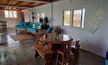 🌊 ¡VENTA DE HERMOSO HOSTAL FRENTE AL MAR EN AYANGUE! 🏨✨