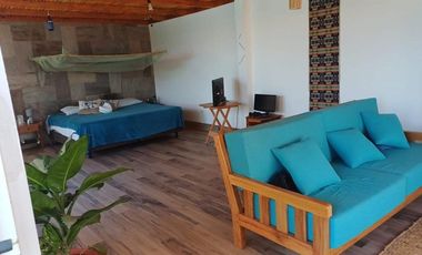 🌊 ¡VENTA DE HERMOSO HOSTAL FRENTE AL MAR EN AYANGUE! 🏨✨