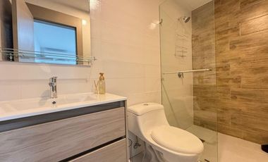 🌊 ¡VENTA DE HERMOSO HOSTAL FRENTE AL MAR EN AYANGUE! 🏨✨