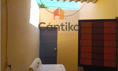 Amplia y bonita casa con gran terreno en Burócratas, Colima.