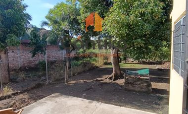 Amplia y bonita casa con gran terreno en Burócratas, Colima.