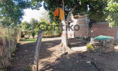 Amplia y bonita casa con gran terreno en Burócratas, Colima.