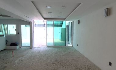 CASA EN COYOACAN EXCELENTE UBICACIÓN