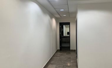 EXCELENTE LOCAL SOBRE AVE PRINCIPAL ENSEGUIDA WALDOS CON ESTACIONAMIENTO