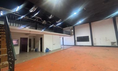 RENTA DE LOCAL CON MEZANINE EN BLVD ORTIZ MENA