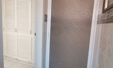 CASA EN VENTA CON ESPACIOS AMPLIOS EN FUENTES DEL SANTUARIO