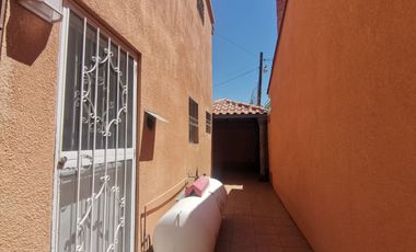 CASA EN VENTA CON ESPACIOS AMPLIOS EN FUENTES DEL SANTUARIO