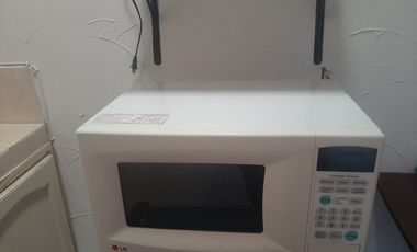 DEPARTAMENTO PETIT AMUEBLADO EN RENTA EN MONTERREY, NUEVO LEON, ZONA CONTRY SECTOR SAN JUANITO, A 1 CUADRA DE AV REVOLUCION Y AV PROLONGACION ALFONSO