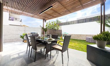 Townhouse impecable 3D y 4B en Chicureo