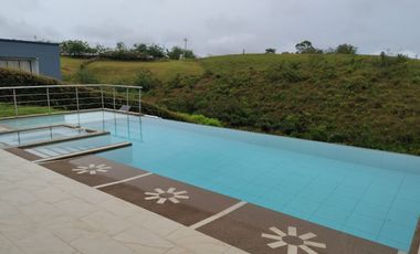 Renta Casa Campestre dos niveles en Exclusivo Condominio Cerritos