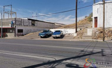 BODEGA CON OFICINAS Y BAÑOS SOBRE AVE PRINCIPAL