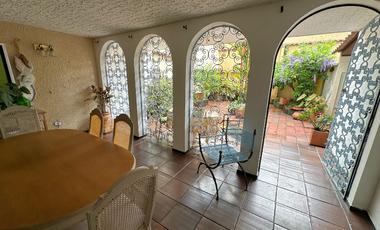 Casa en el barrio caudal