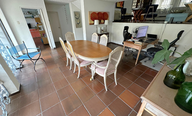 Casa en el barrio caudal
