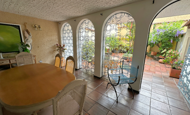 Casa en el barrio caudal