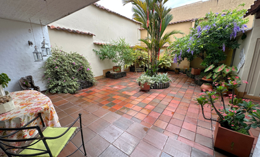Casa en el barrio caudal