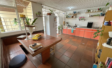 Casa en el barrio caudal