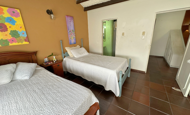 Casa en el barrio caudal