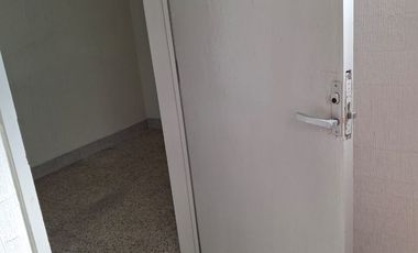 SE RENTA LOCAL COMERCIAL EN VIVEROS DE LA LOMA