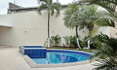 EN ALQUILER CASA CON PISCINA, CEIBOS, GUAYAQUIL.