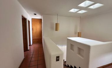 Casa en Venta en Lomas 4ta secc. Calle Iyali- cerca del Libanes