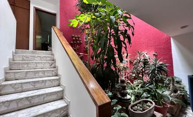 Casa en venta en Lomas 4ta secc.- Frente a área verde