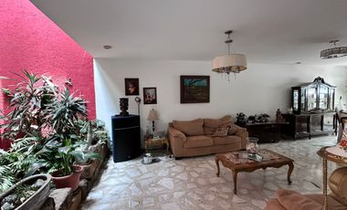 Casa en venta en Lomas 4ta secc.- Frente a área verde