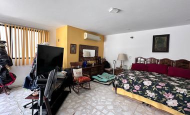 Casa en venta en Lomas 4ta secc.- Frente a área verde