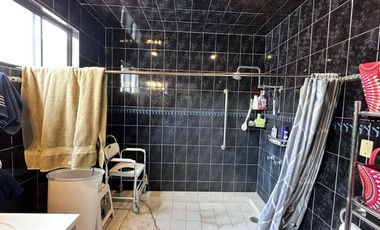 Casa en venta en Lomas 4ta secc.- Frente a área verde