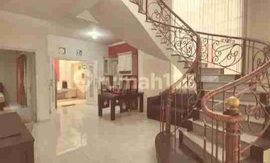 JUAL/ SEWAKAN RUMAH 2 LT SIAP HUNI DI TENGGILIS UTARA SURABAYA (Tjin2Area)