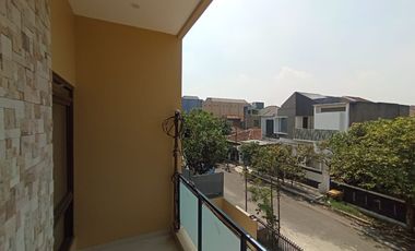 Dijual Rumah Baru Desain Modern Siap Huni Komplek Margahayu di Saturnus Timur Kota Bandung
