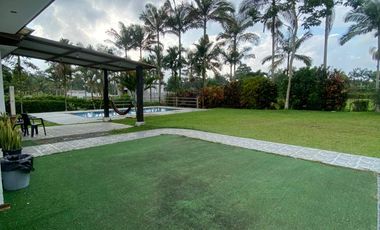 VENTA DE CASA URB. MACADAMIAS