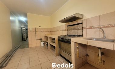 VENTA CASA DE DOS PISOS EN VENTANILLA