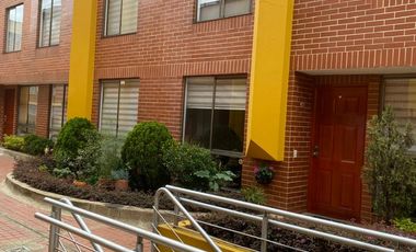 VENDO CASA EN COLINA CAMPESTRE