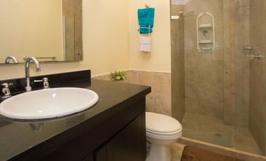 Apartamento turístico amoblado en venta, barrio Laguito