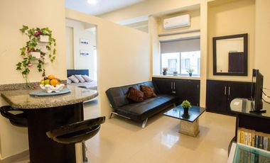 Apartamento turístico amoblado en venta, barrio Laguito