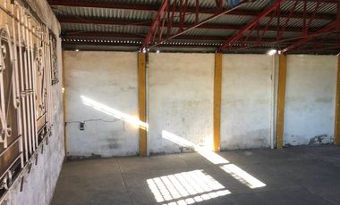 Bodega en RENTA en esquina