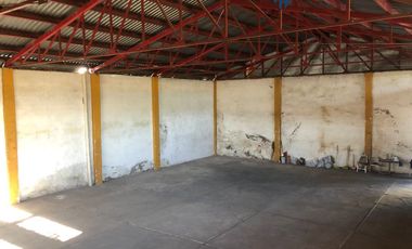 Bodega en RENTA en esquina