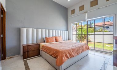 Casa Remodelada con Vista al Campo de Golf en Marina Vallarta - Remodeled Golf Course View Home in Marina Vallarta – Pool with Jacuzzi & Solar Panels