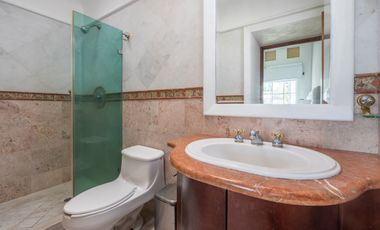 Casa Remodelada con Vista al Campo de Golf en Marina Vallarta - Remodeled Golf Course View Home in Marina Vallarta – Pool with Jacuzzi & Solar Panels