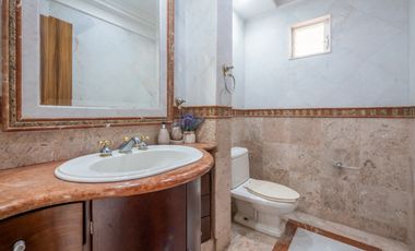 Casa Remodelada con Vista al Campo de Golf en Marina Vallarta - Remodeled Golf Course View Home in Marina Vallarta – Pool with Jacuzzi & Solar Panels