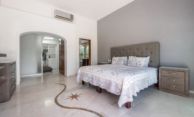 Casa Remodelada con Vista al Campo de Golf en Marina Vallarta - Remodeled Golf Course View Home in Marina Vallarta – Pool with Jacuzzi & Solar Panels