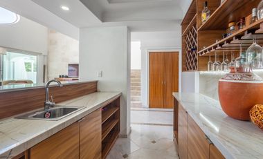 Casa Remodelada con Vista al Campo de Golf en Marina Vallarta - Remodeled Golf Course View Home in Marina Vallarta – Pool with Jacuzzi & Solar Panels